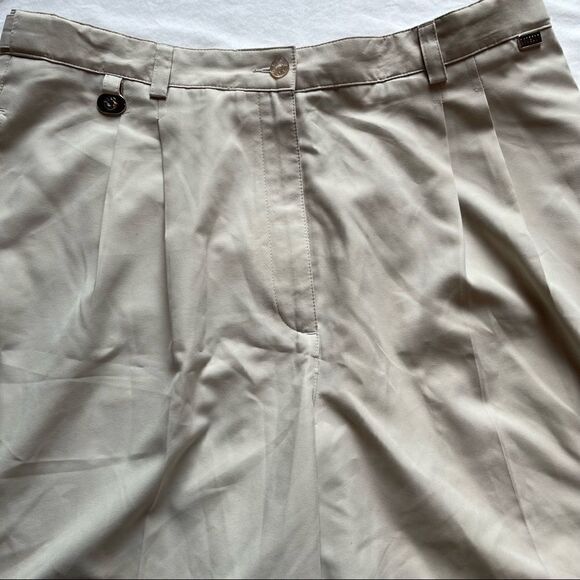 Liz Claiborne Golf bermuda shorts Stone Size 16 belt loops 3 pockets light wt. - Picture 5 of 9